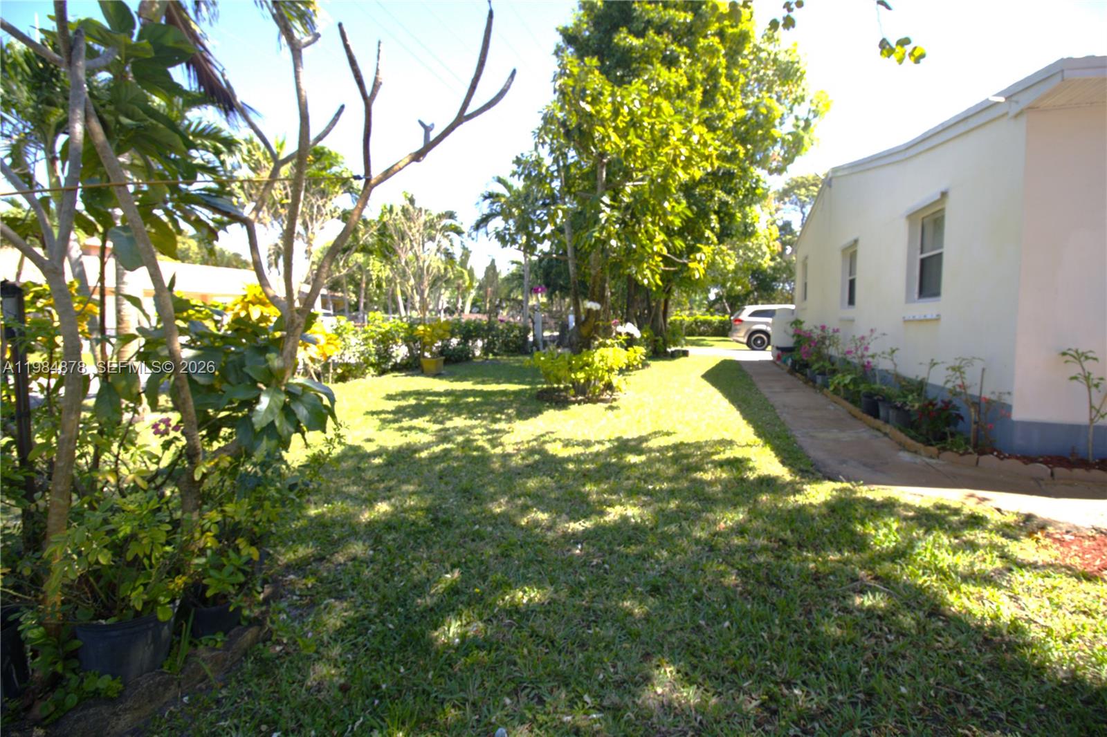 1142 Nw 2nd Avenue Property Photo 4