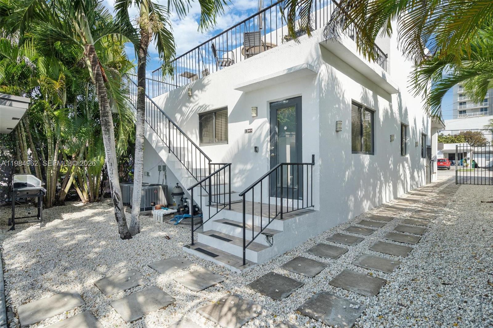 920 Sw 9th Street Property Photo 32