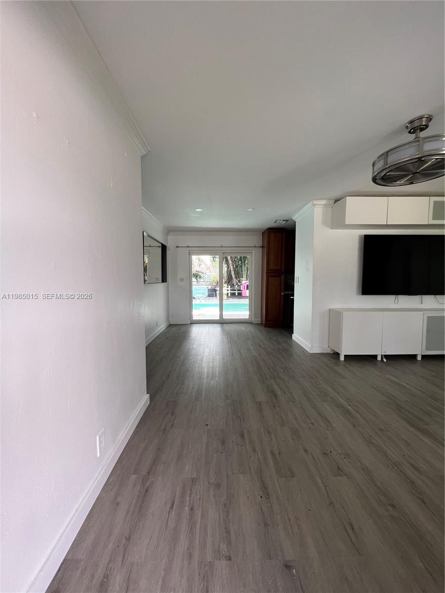 5730 Sw 55th Street Property Photo 6