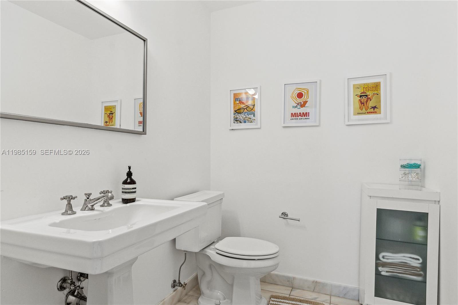 50 S Pointe Drive 805 Property Photo 11