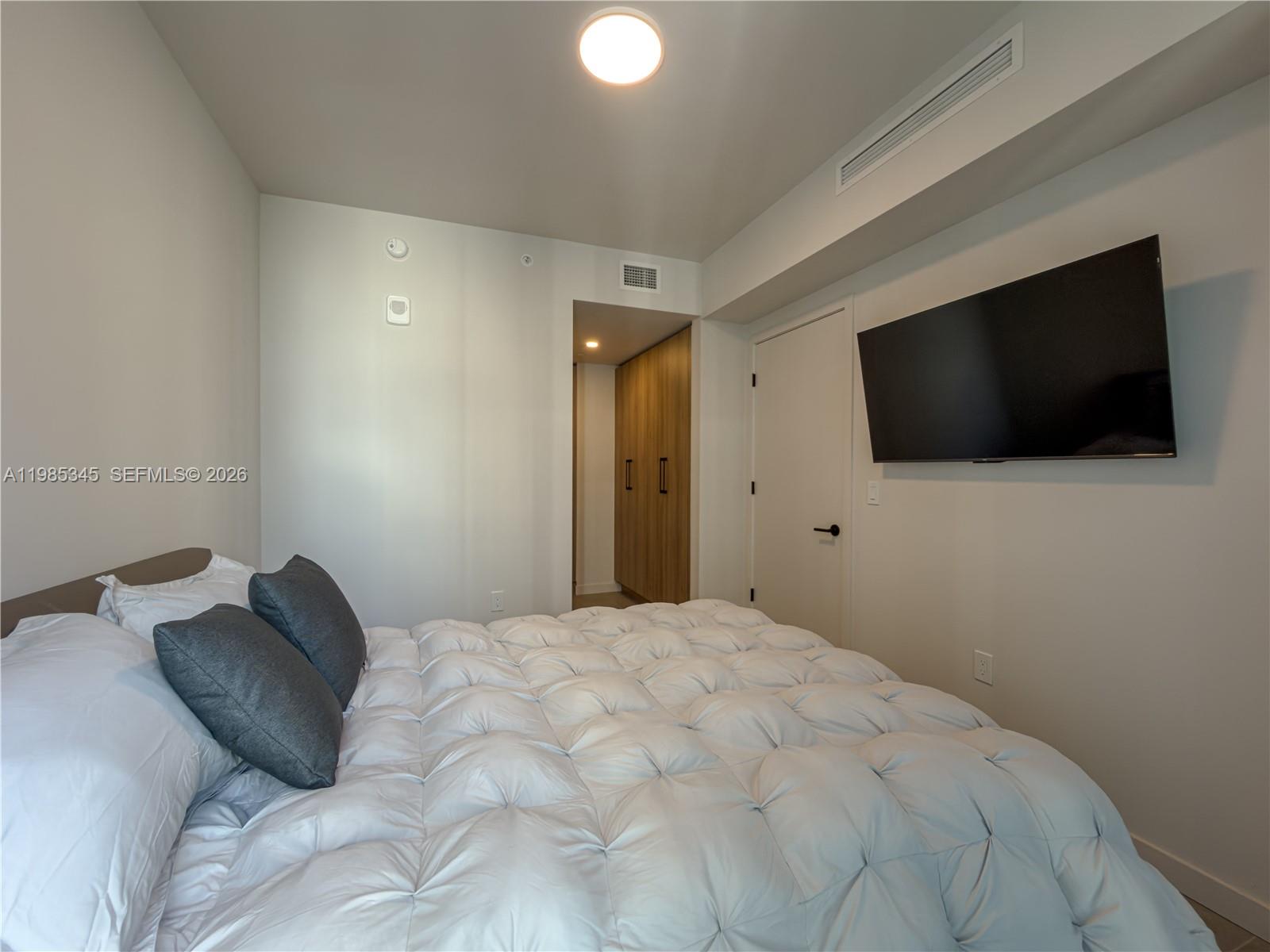 121 Ne 5th Street 2211 Property Photo 14
