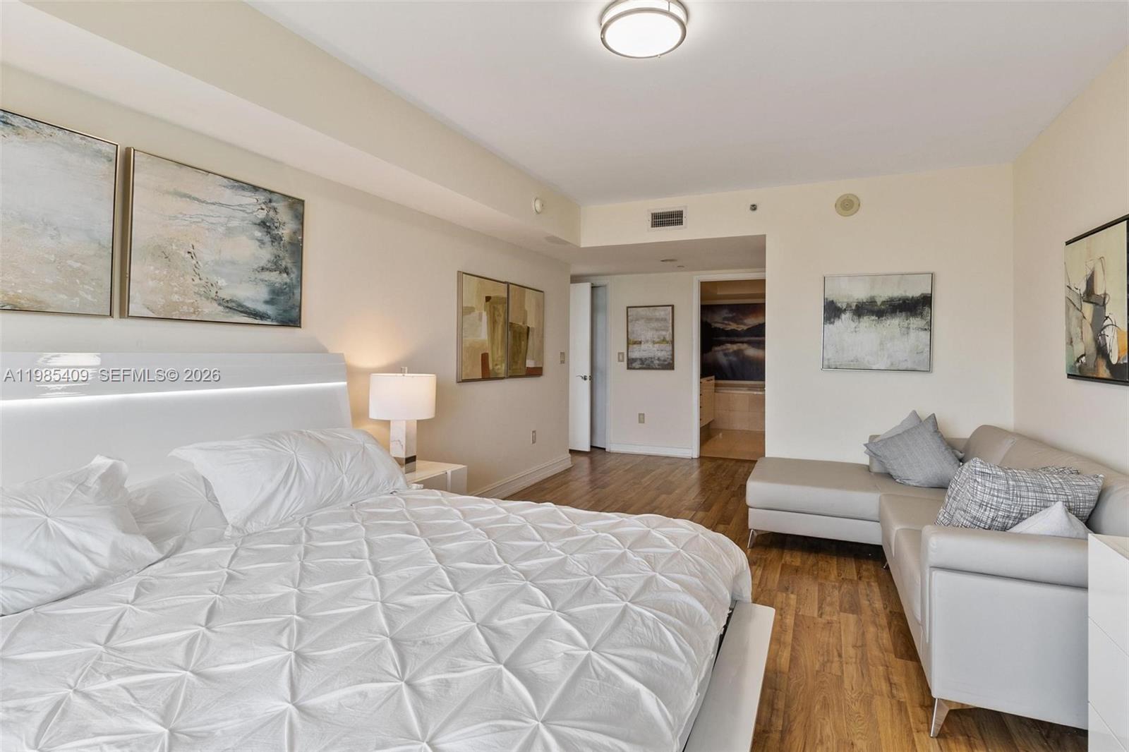 1830 S Ocean Drive 4706 Property Photo 10