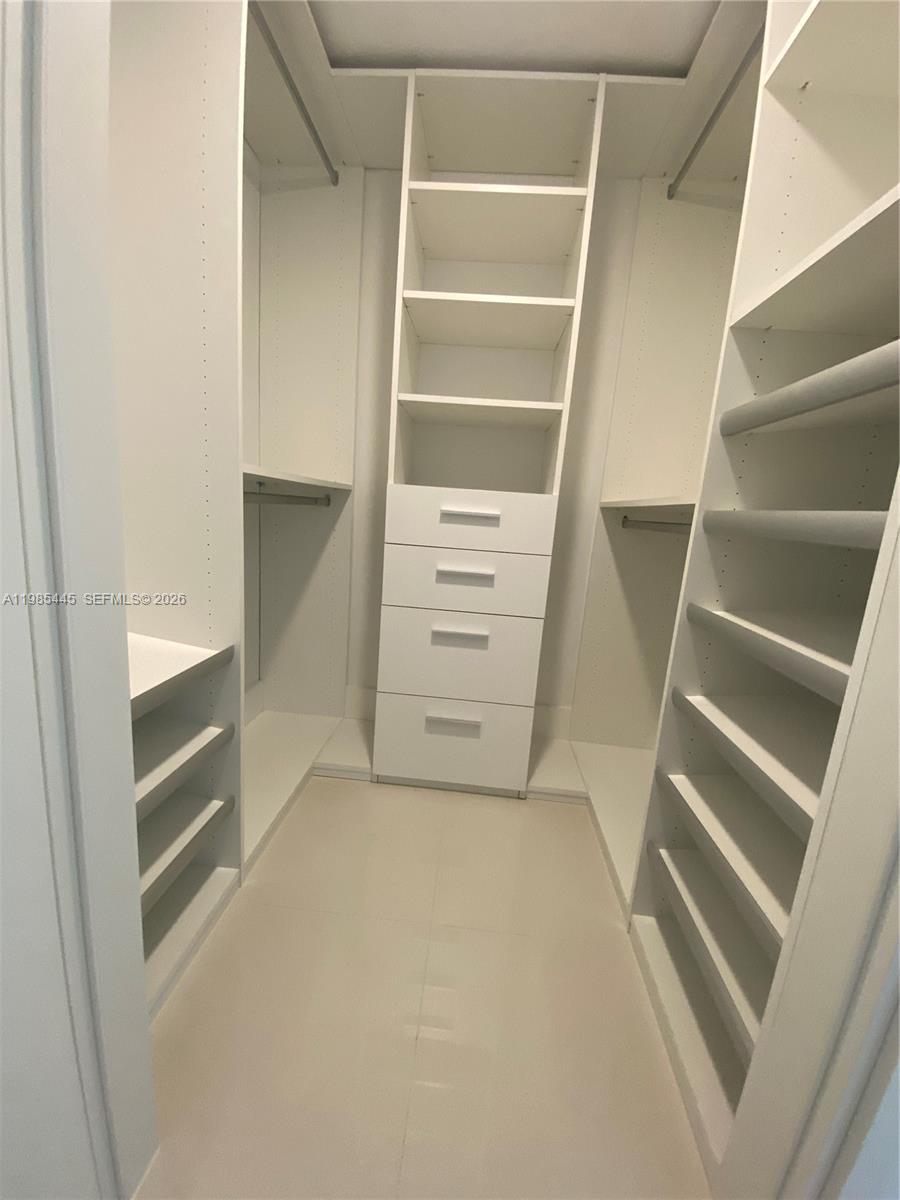 1300 Brickell Bay Drive 1903 Property Photo 10