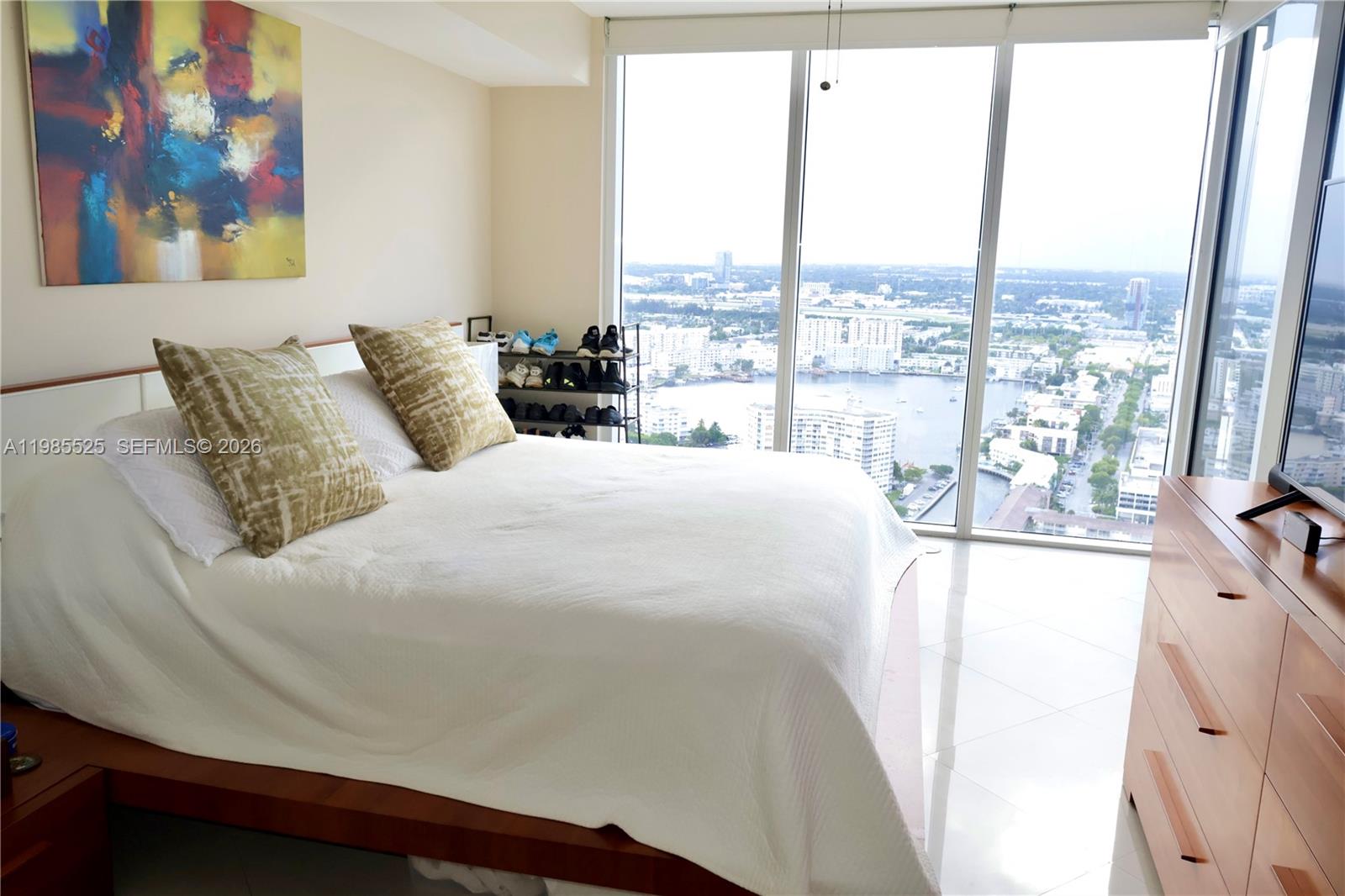 1800 S Ocean Drive 3908 Property Photo 5