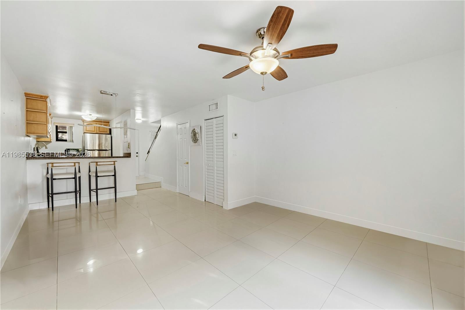 1901 S River Drive 30c Property Photo 3