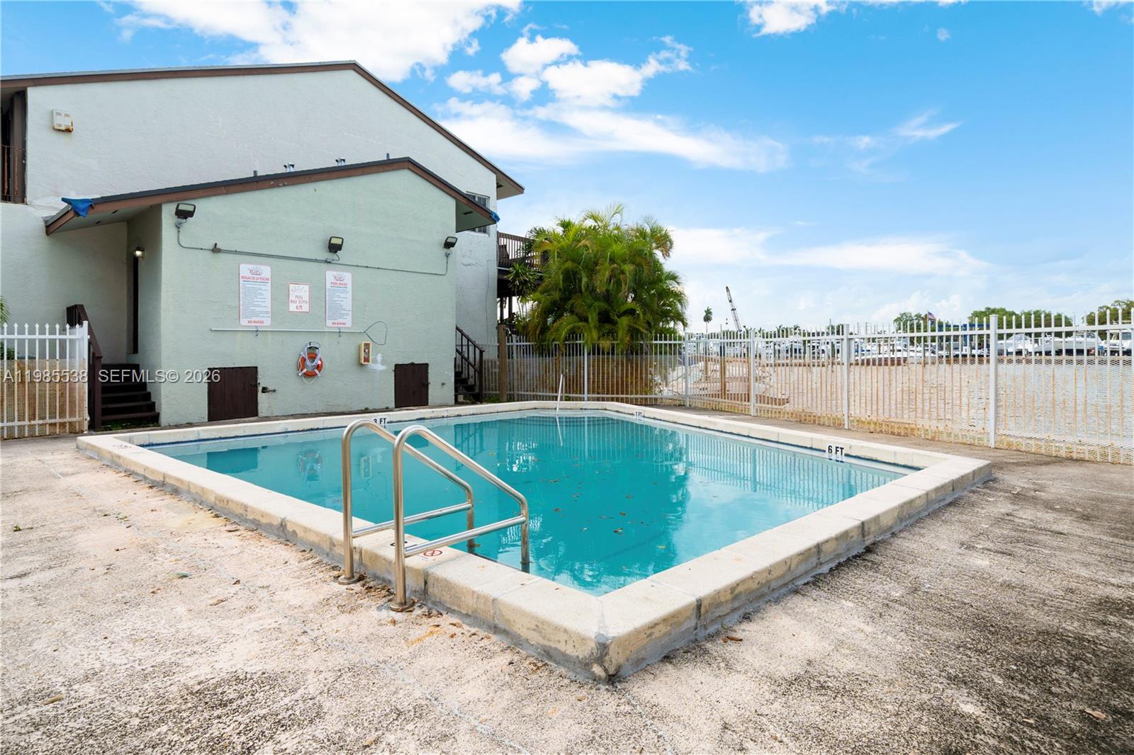 1901 S River Drive 30c Property Photo 15