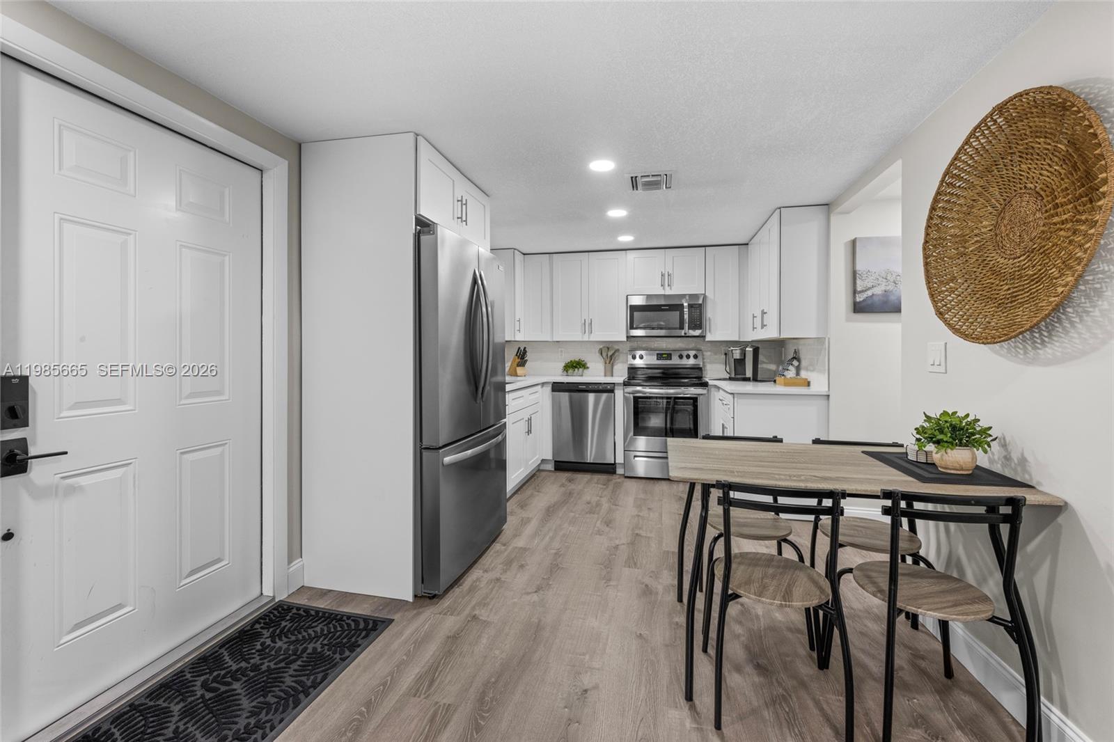 6674 4th Street St Property Photo 2