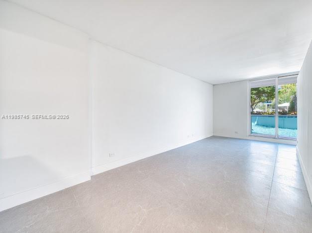 2301 Collins Avenue 311 Property Photo 5