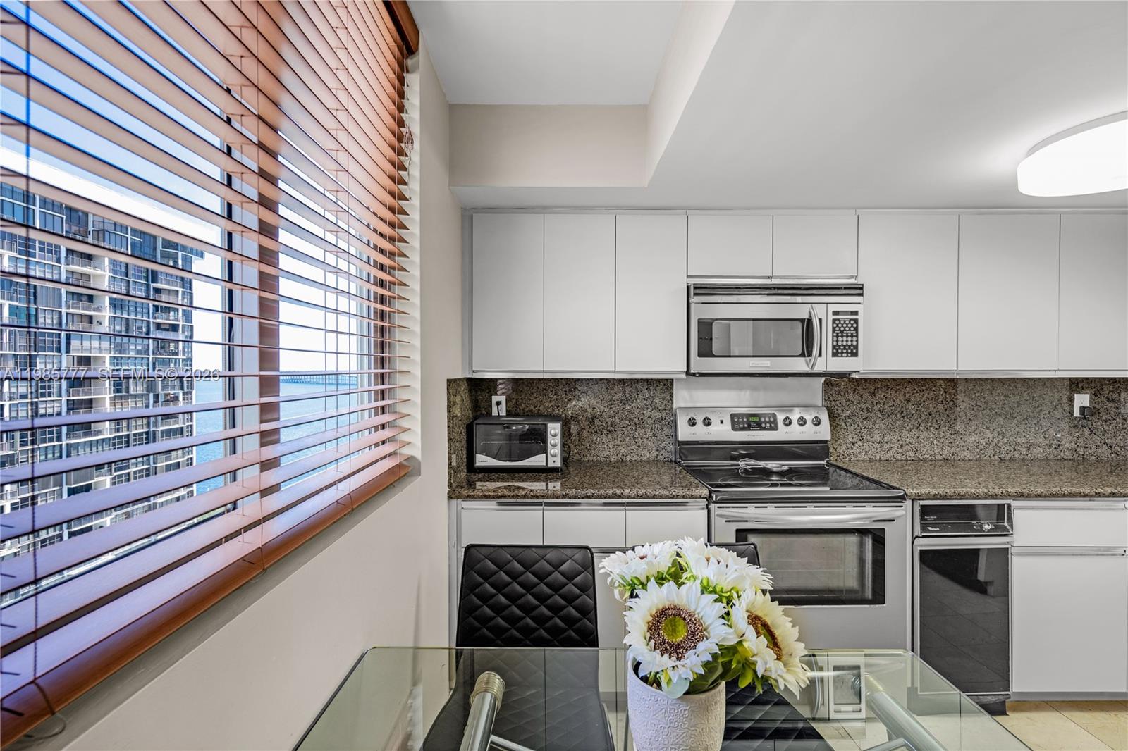 2025 Brickell Avenue 1703 Property Photo 18