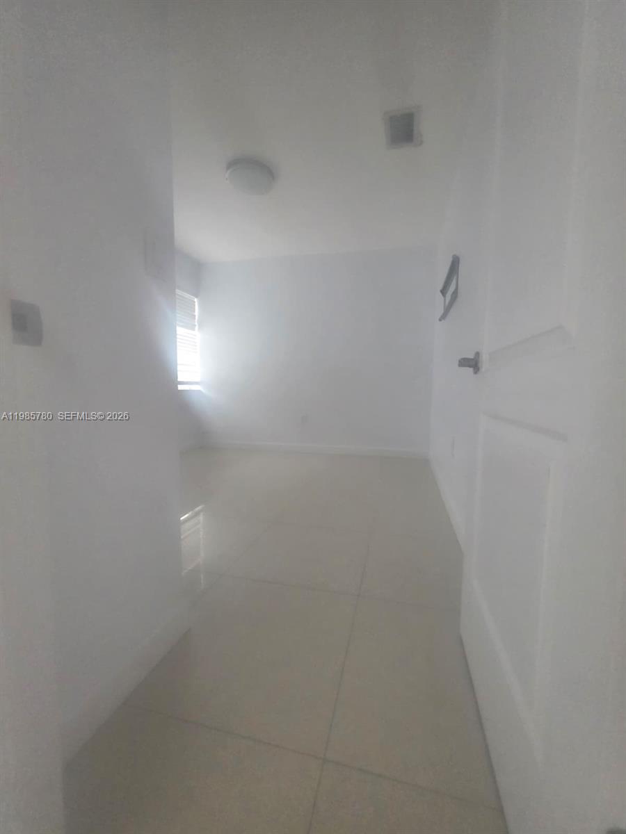 710 Sw 99th Ct Circle Property Photo 21