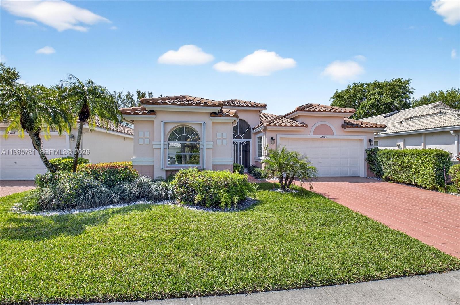 12582 N Coral Lakes Drive Property Photo 2