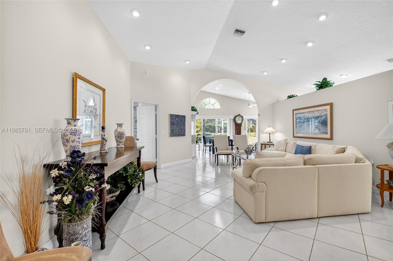 12582 N Coral Lakes Drive Property Photo 8