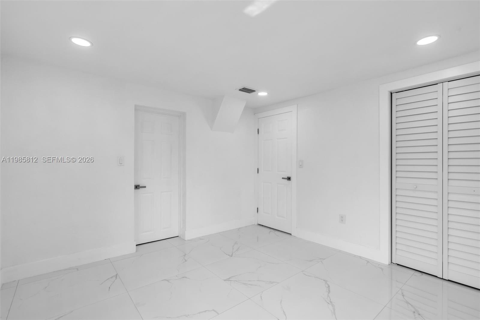 1010 Ne 140th Street Property Photo 8