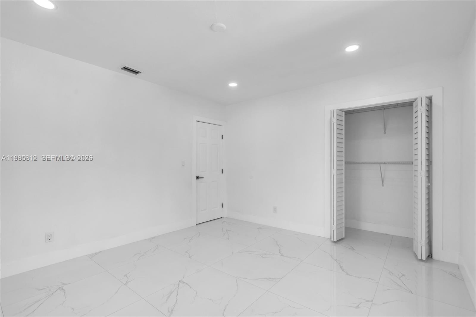 1010 Ne 140th Street Property Photo 14