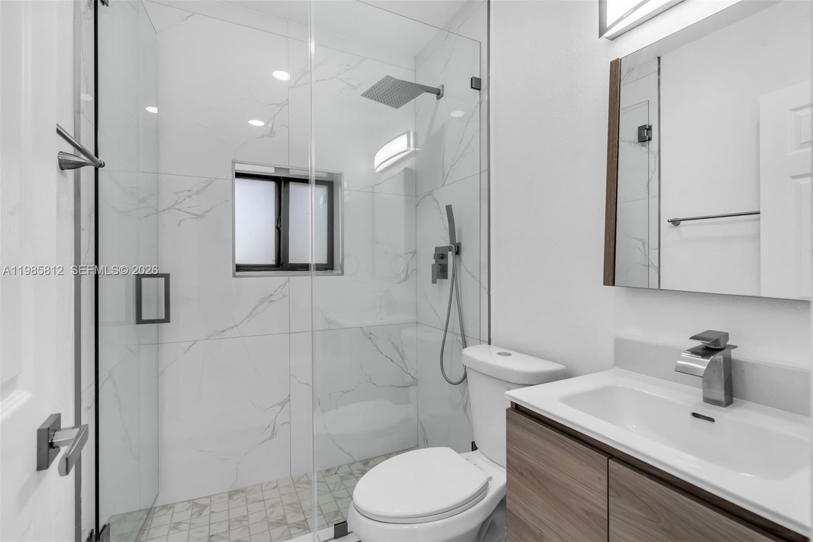 1010 Ne 140th Street Property Photo 15