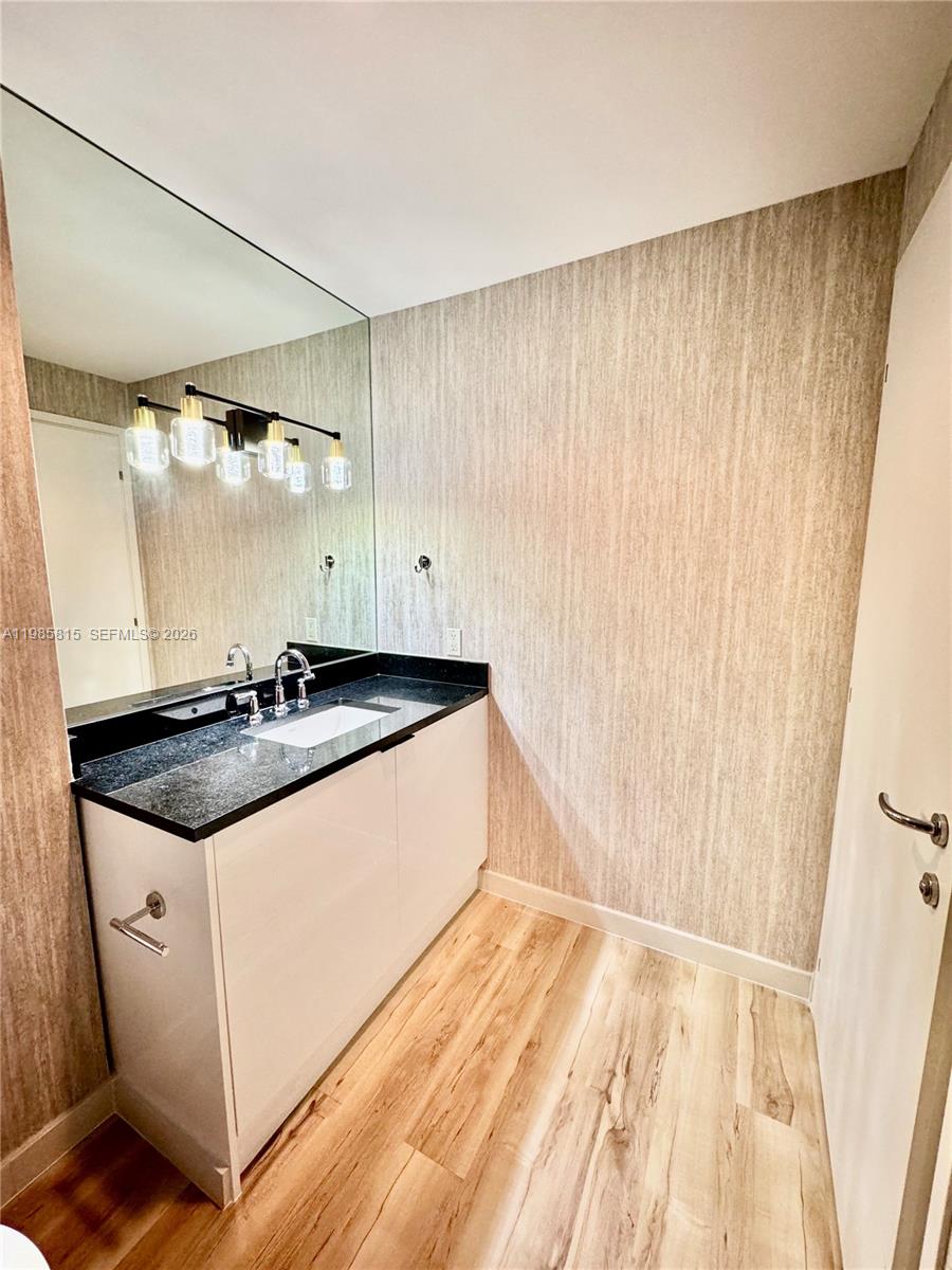 300 S Biscayne Boulevard L-1210 Property Photo 60
