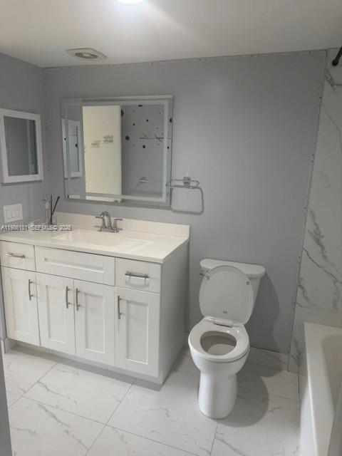 4164 Inverrary Drive 913 Property Photo 10