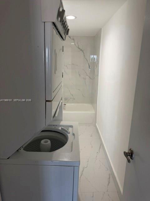 4164 Inverrary Drive 913 Property Photo 16