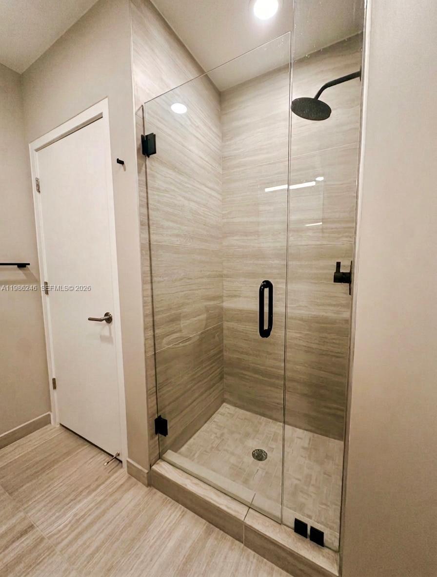 580 72nd Street Ph7 Property Photo 9
