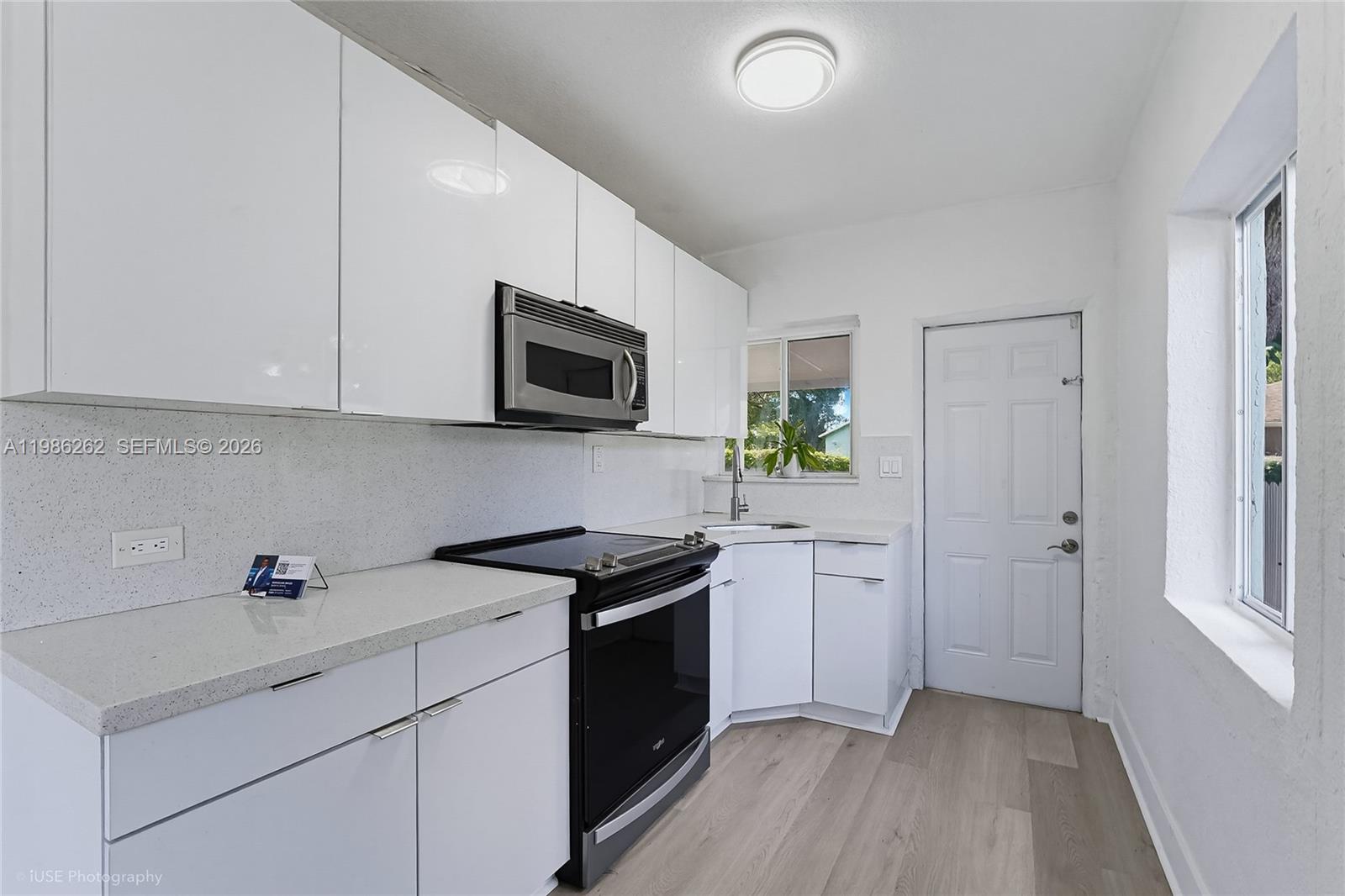 1812 Nw 64th Street Property Photo 4