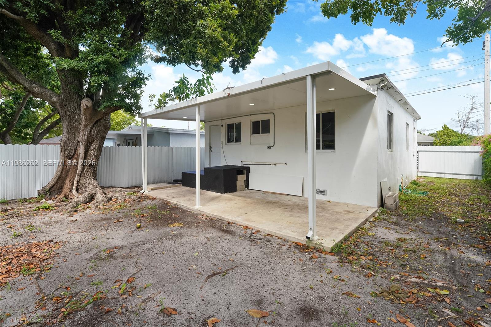 1812 Nw 64th Street Property Photo 21