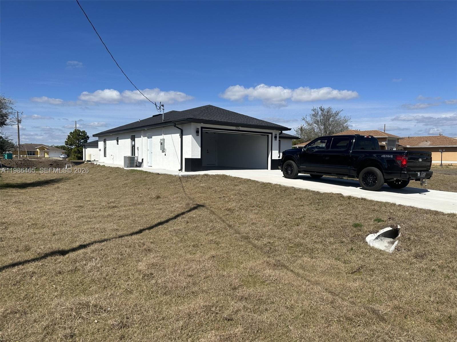 712 Euston Avenue S Property Photo 2