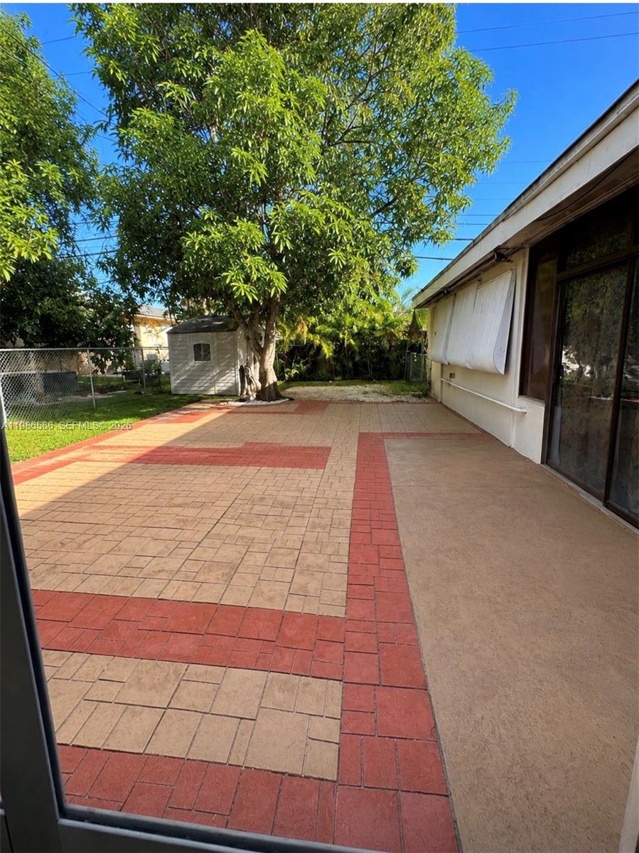 52 E 50th Place Property Photo 21
