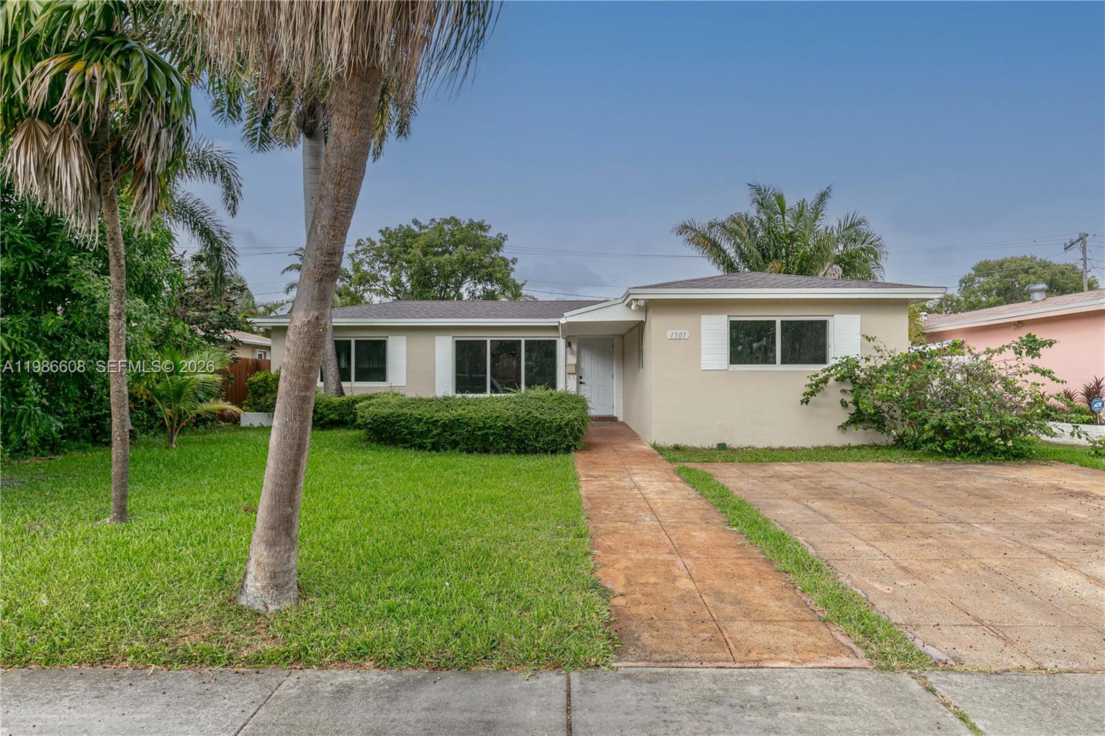 1507 Harding Street Property Photo 21