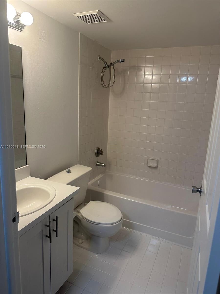 9777 Nob Hill Court 9777 Property Photo 10