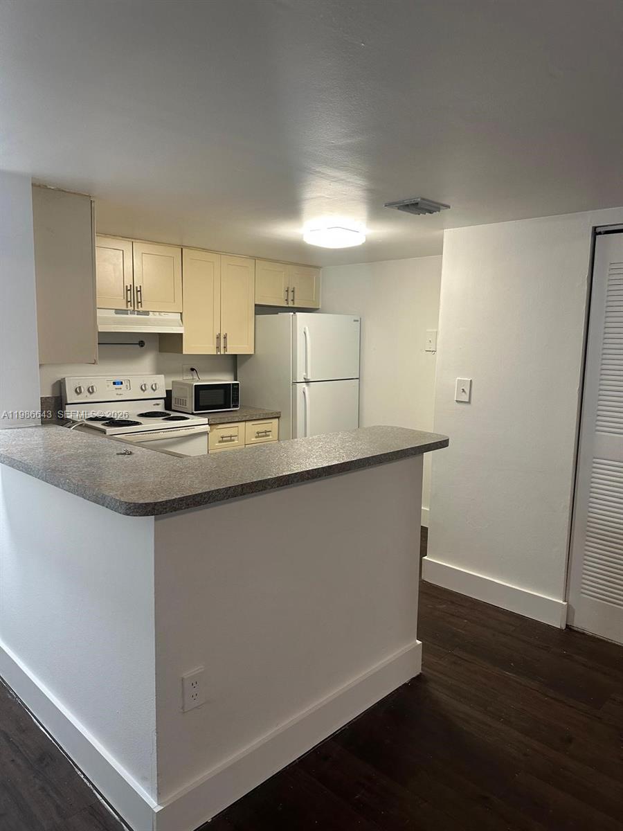 9777 Nob Hill Court 9777 Property Photo 17