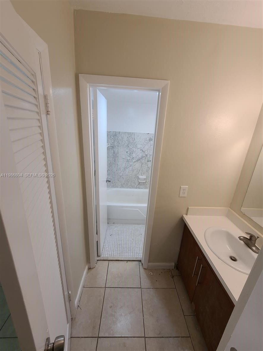 140 Royal Palm Road 107 Property Photo 11