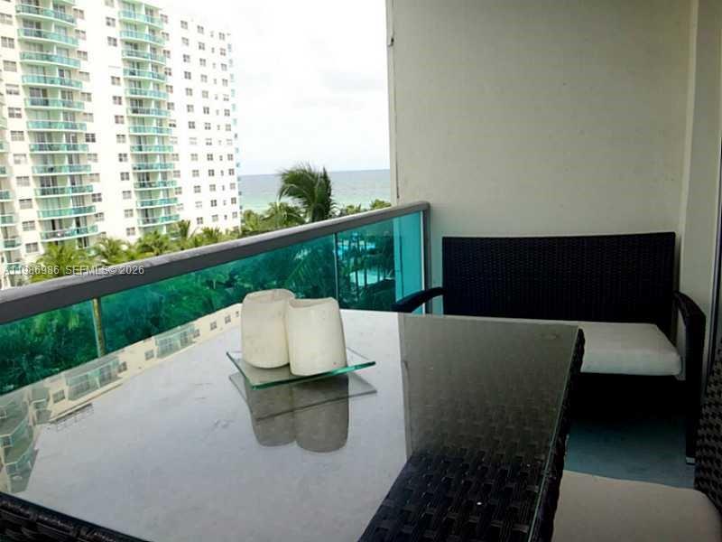 A11986986 Property Photo 4