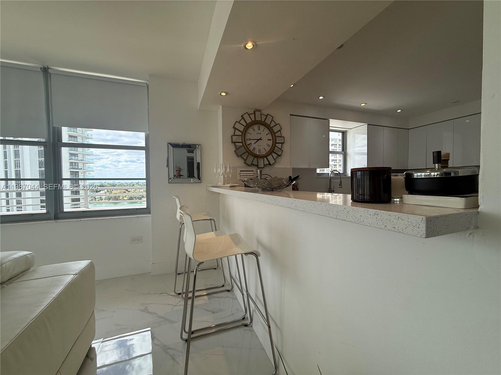 5555 Collins Avenue 8r Property Photo 5