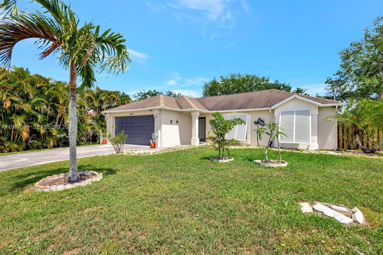 4533 SW Cacao Street Property Photo 1