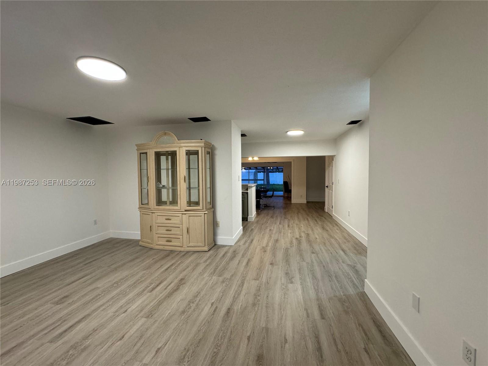 4469 Cunningham Street Property Photo 3