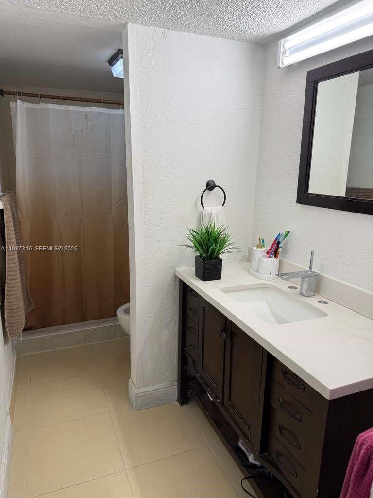 1900 W 68th Street A205 Property Photo 2