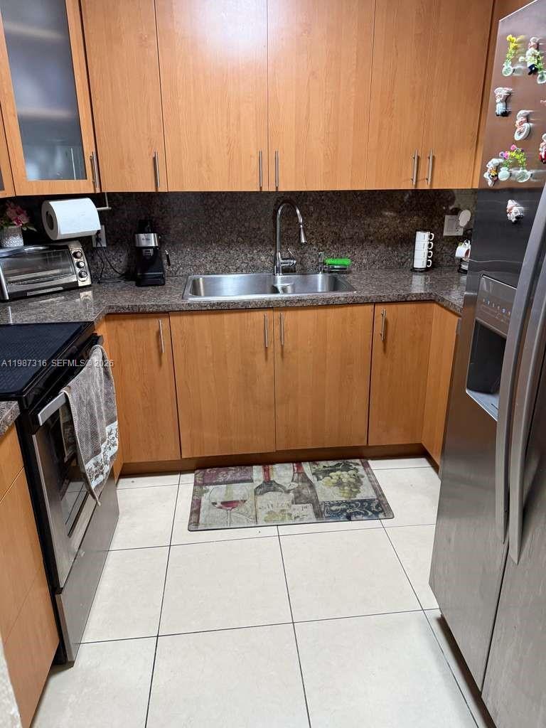 1900 W 68th Street A205 Property Photo 4