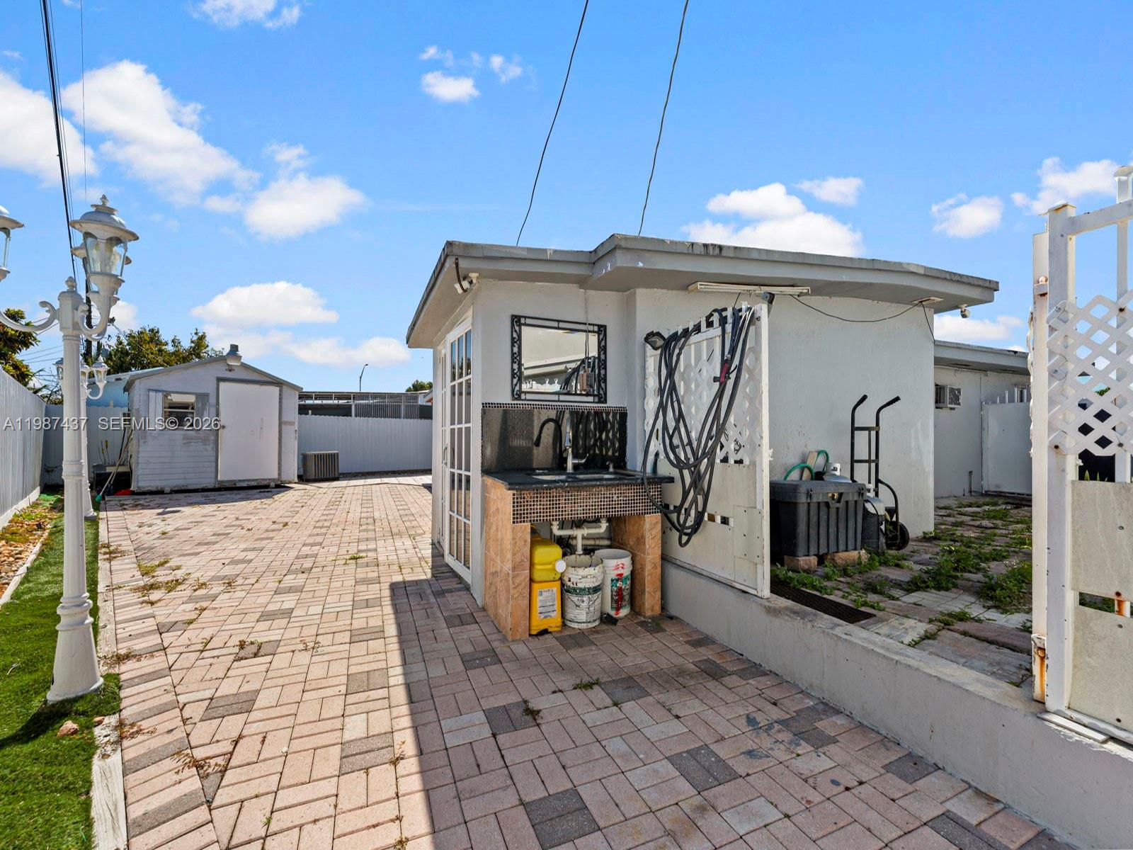 871 Se 5th Place Property Photo 33