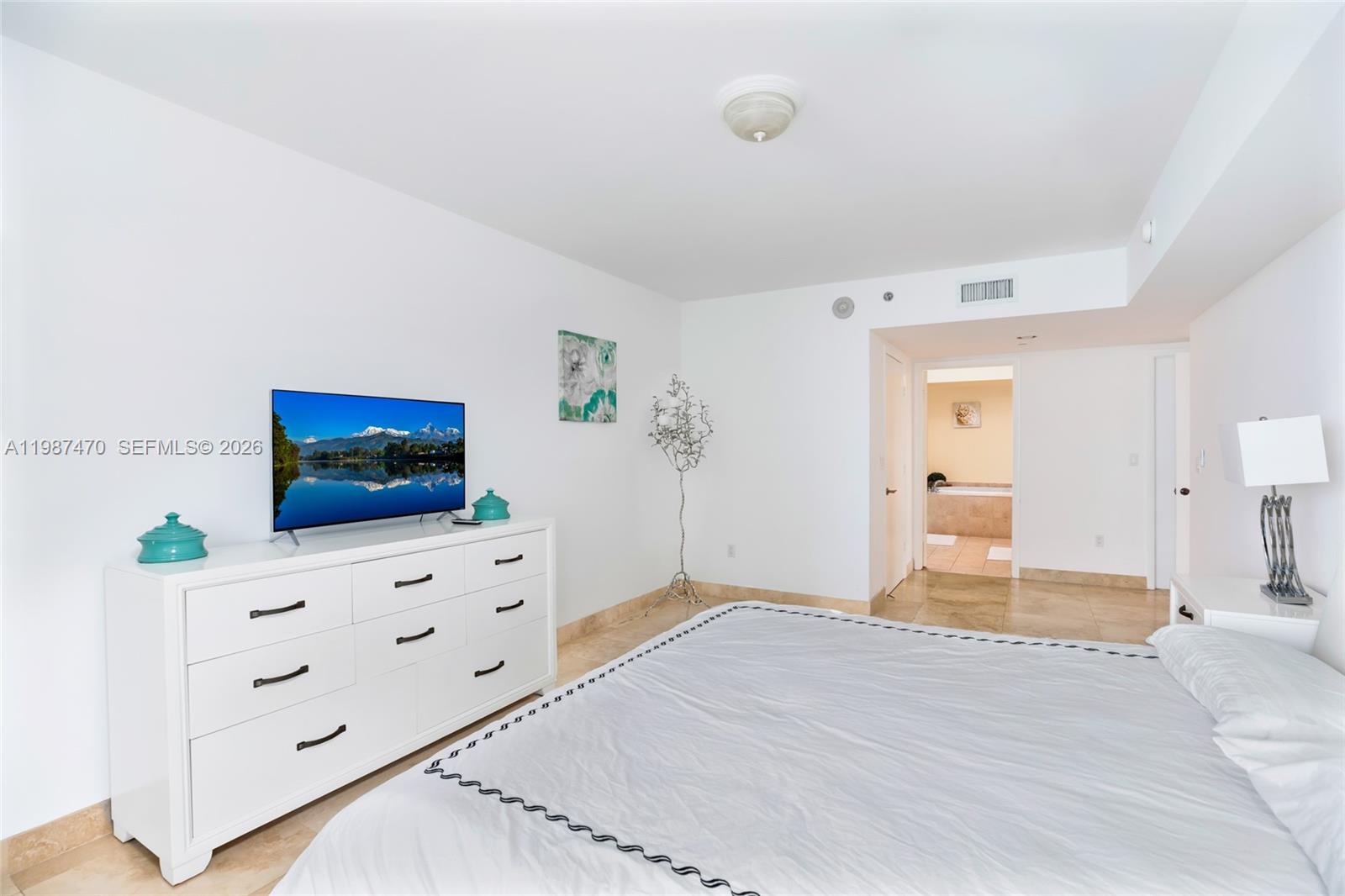 1830 S Ocean Drive 2808 Property Photo 10
