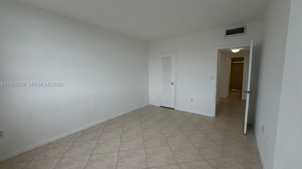 300 Bayview Drive 915 Property Photo 30