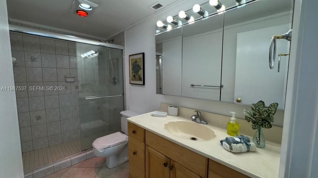 300 Bayview Drive 915 Property Photo 35