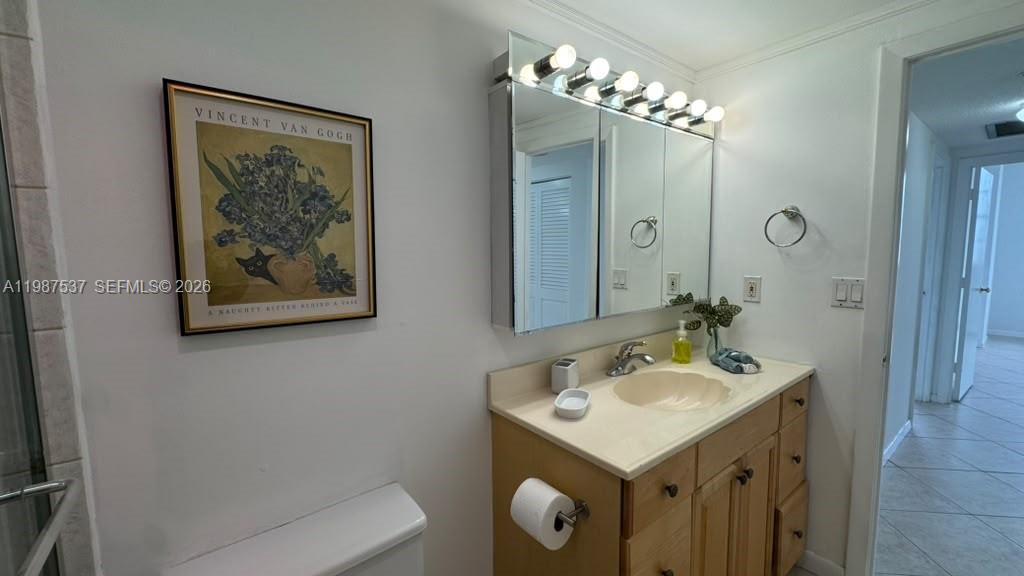 300 Bayview Drive 915 Property Photo 36