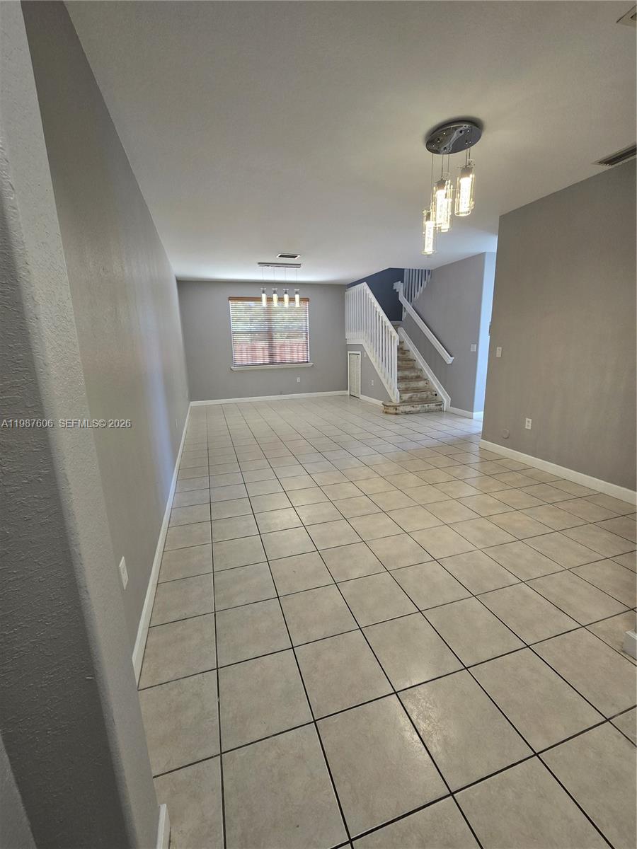 5630 Nw 107th Avenue 1605 Property Photo 2