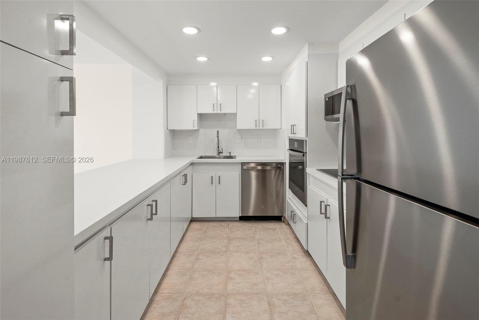 11111 Biscayne Boulevard 19d Property Photo 5
