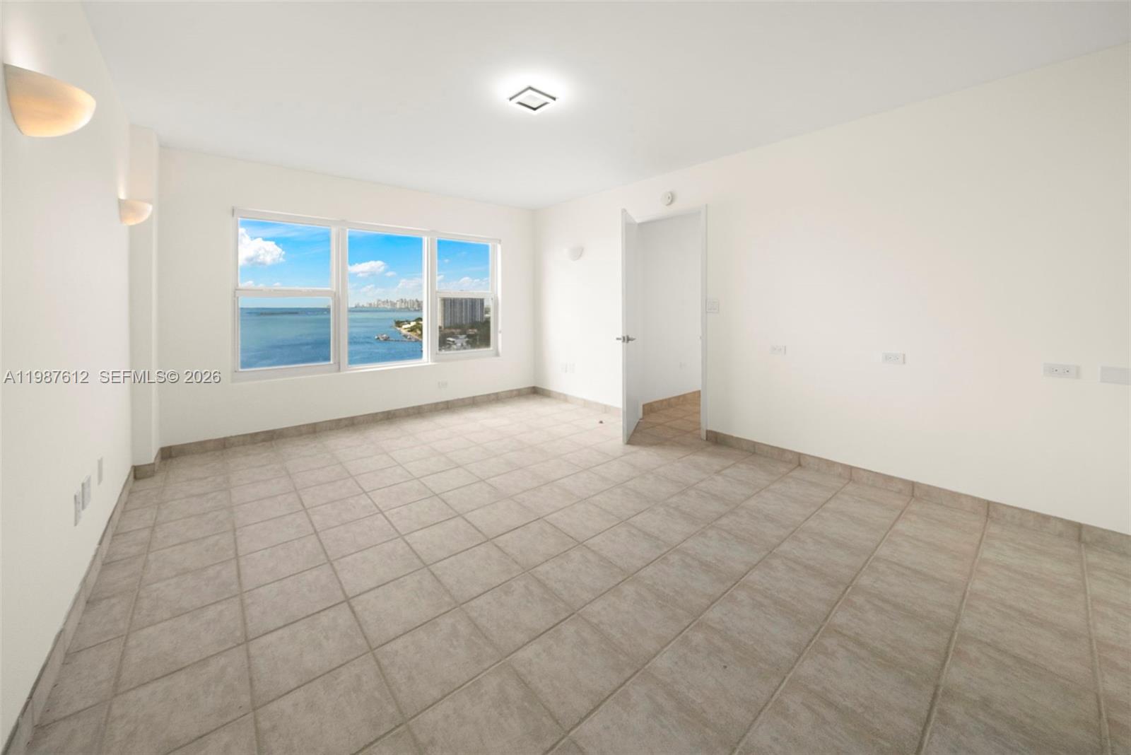 11111 Biscayne Boulevard 19d Property Photo 7