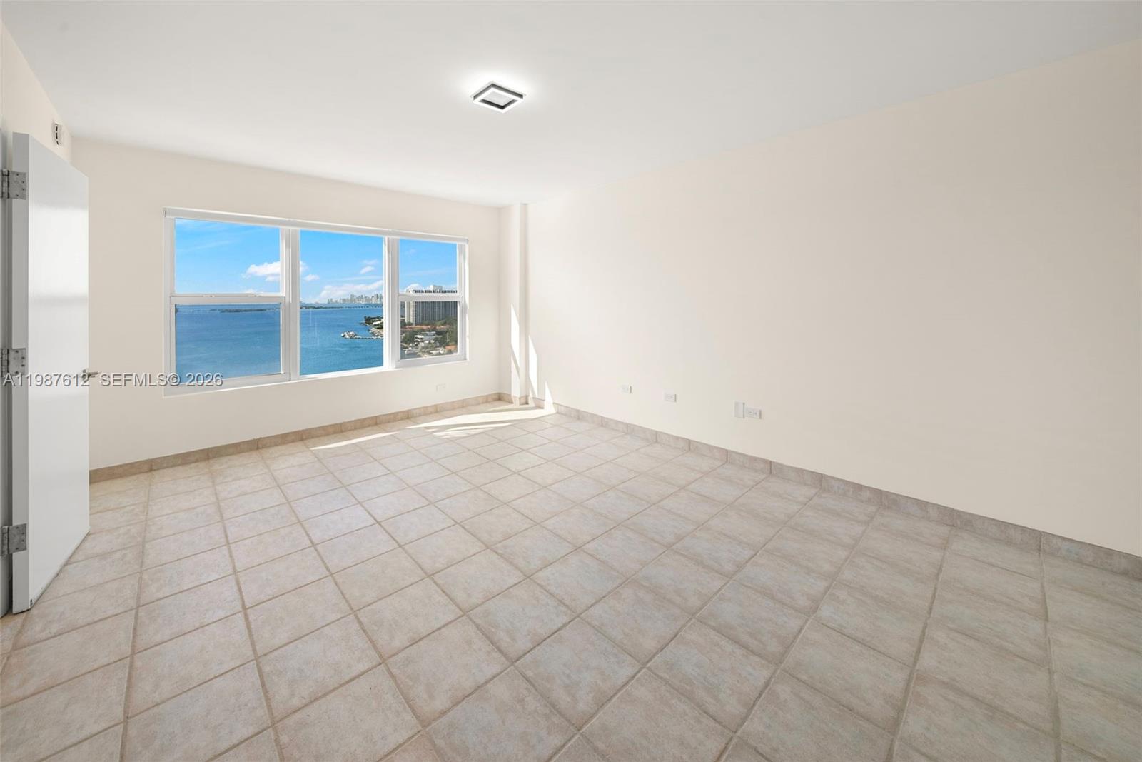 11111 Biscayne Boulevard 19d Property Photo 13