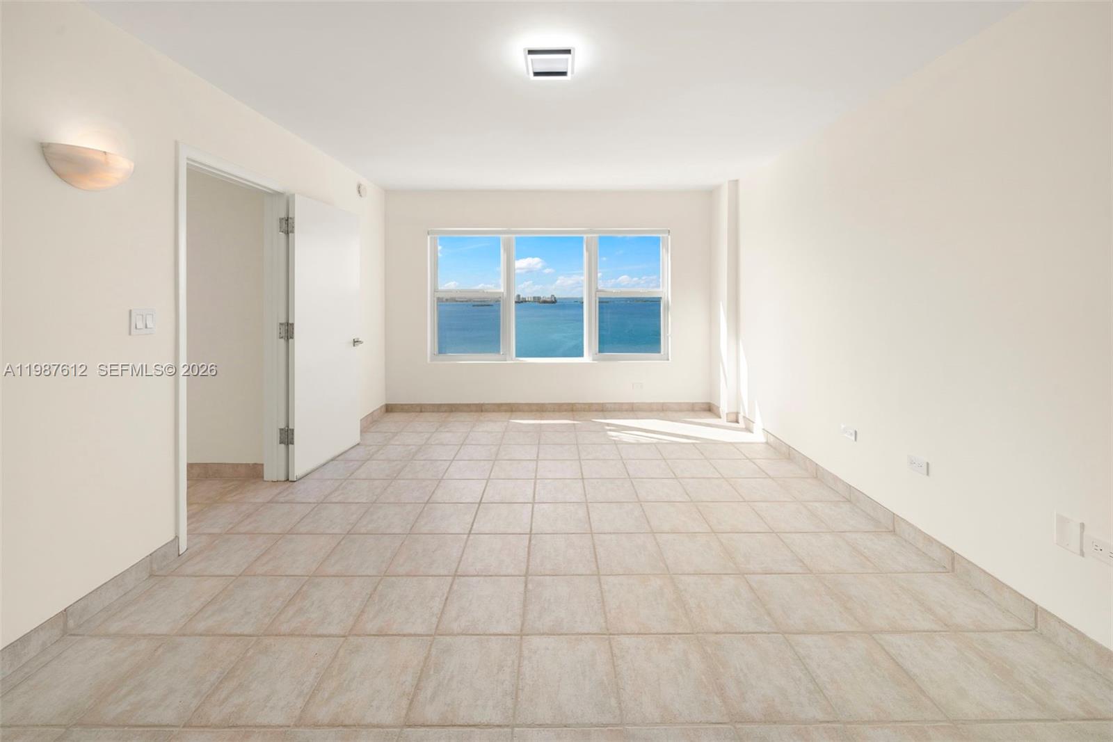 11111 Biscayne Boulevard 19d Property Photo 16