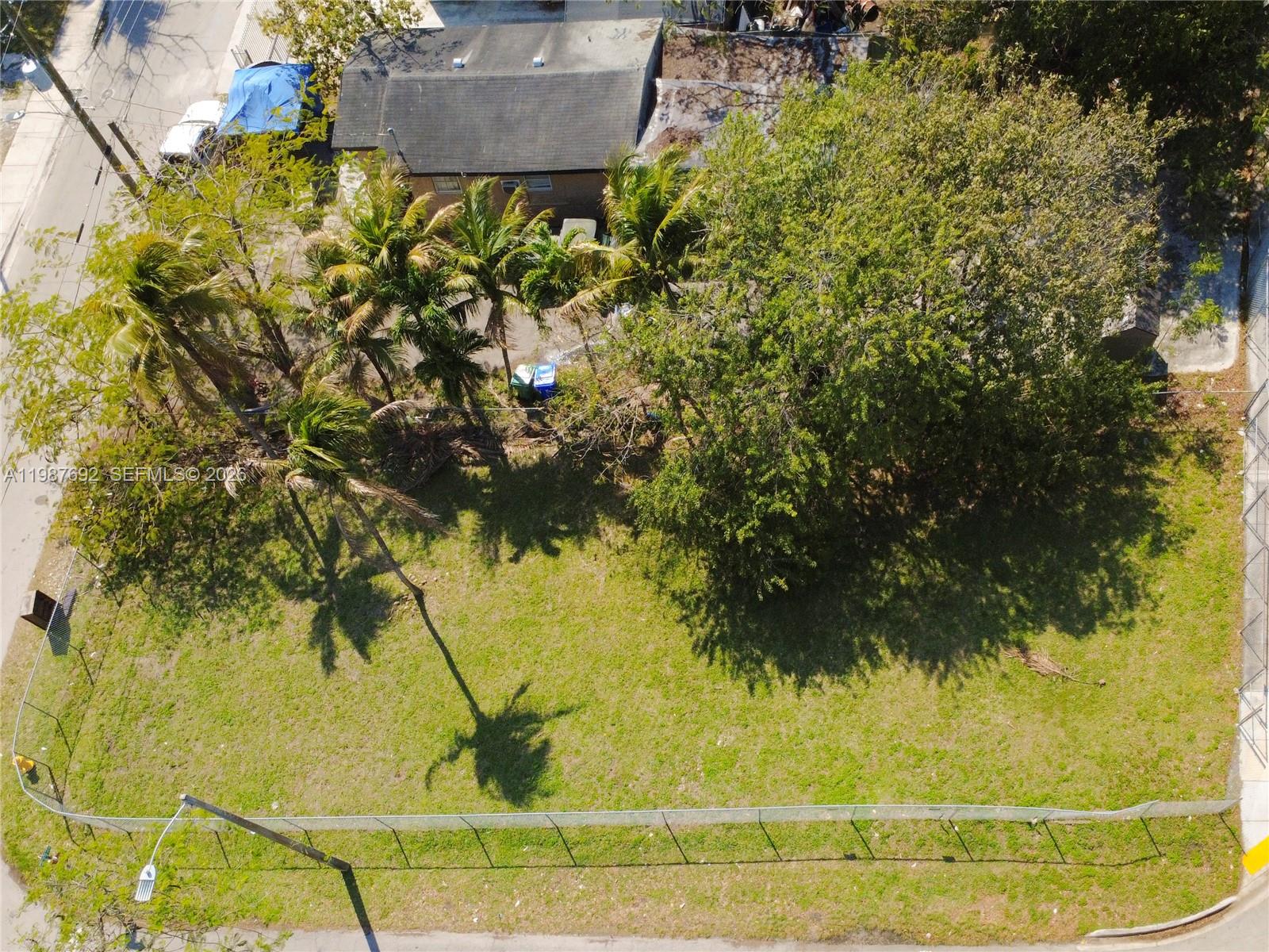 800 Nw 30th Street Property Photo 3
