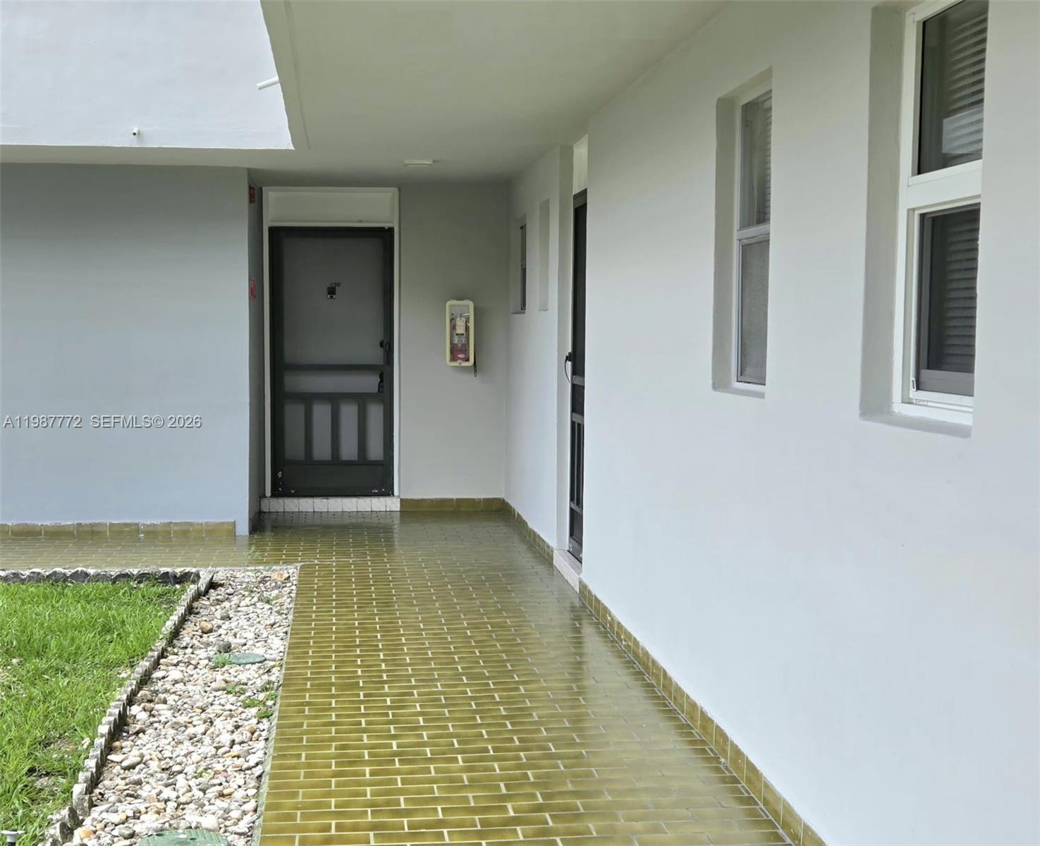 1700 Ne 191st Street 100 Property Photo 2