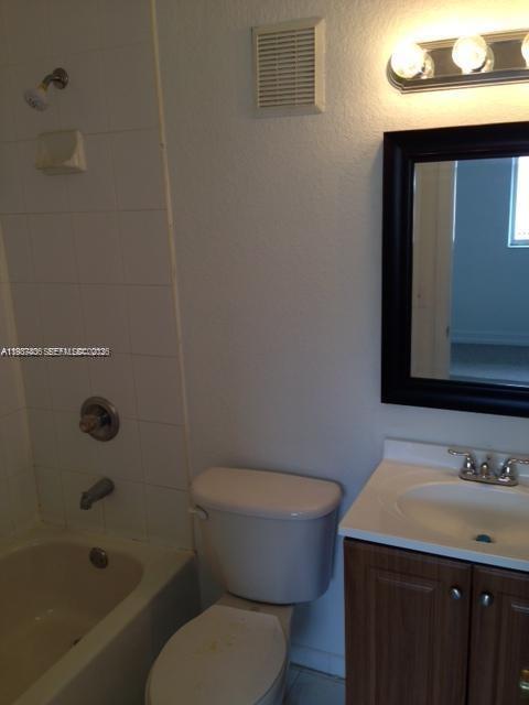 7905 Nw 8 Street 8a Property Photo 16